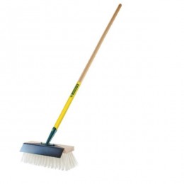 Multifunktionsbesen (32cm) Stiel aus 100% PEFC-zertifiziertem Holz (150cm)